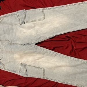 Light washed cargo pants
